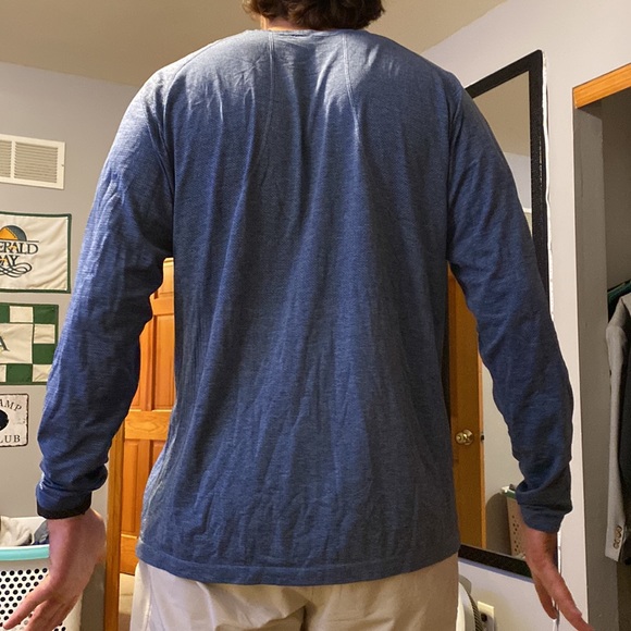 Mens lululemon XXL blue long sleeve - Picture 2 of 2